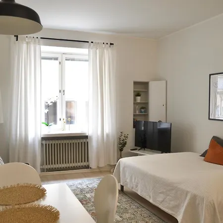 Modern And Bright With Location Appartement